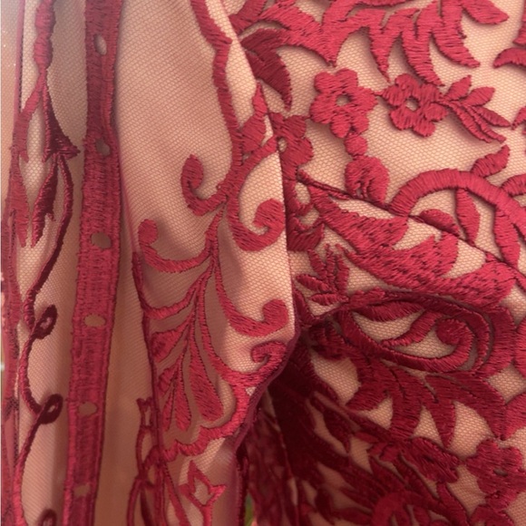 Dress - Picture 8 of 8